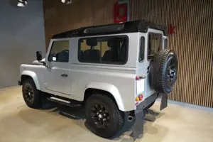 Land Rover Defender Bild 3