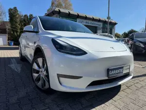 Tesla Model Y Long Range Dual AWD AHK 8-FACH BEREIFT