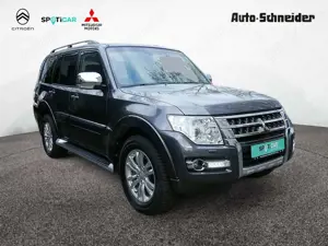 Mitsubishi Pajero Bild 2