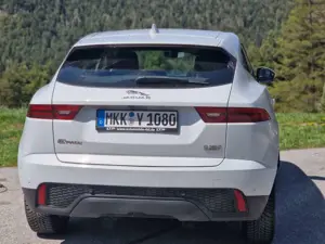Jaguar E-Pace Basis