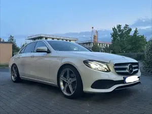 Mercedes-Benz E 200 E 200 STERNENHIMMEL 360 BURMESTER WIDESCREEN HUD