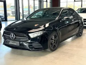 Mercedes-Benz A 250 AMG Night Pano Kamera Ambientenbeleuchtung IHC