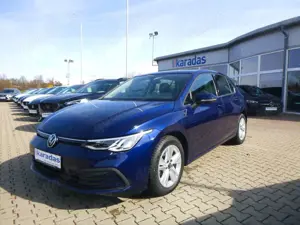 Volkswagen Golf VIII  1,0 eTSI Life AUT/NAV/LED/KAM/SHZ