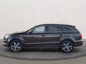 Audi Q7 3.0 TDI Exclusive 7 Sitze AHK Pano ACC Standheiz Bild 2