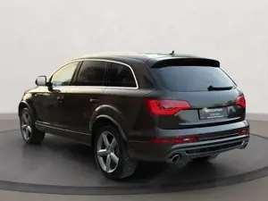 Audi Q7 3.0 TDI Exclusive 7 Sitze AHK Pano ACC Standheiz Bild 3