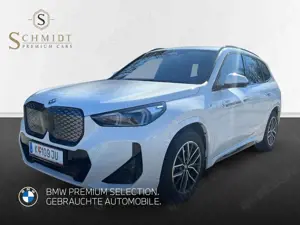 BMW iX1 eDrive20 *M Sportpaket*Navi*DAB*Adapt.LED*Adapt.M-