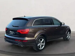 Audi Q7 3.0 TDI Exclusive 7 Sitze AHK Pano ACC Standheiz Bild 5