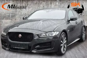 Jaguar XE R-Sport *PANO*HUD*19" ALU*NAVI*LEDER*