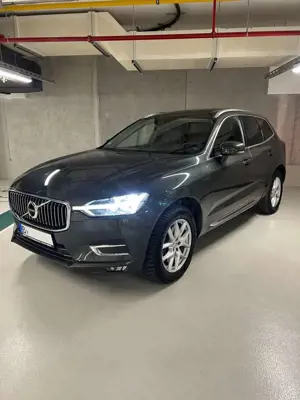 Volvo XC60 B5 D AWD 8-GEARTRONIC INSCRIPTION / PANO / KEYLESS