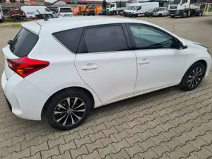 Toyota Auris Bild 2