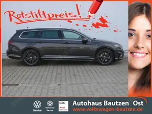 Volkswagen Passat Variant 2.0 TSI 272 PS 4M DSG R-Line AHK/PANORAMA/19-ZOLL
