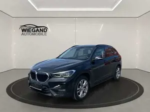 BMW X1 xDrive18d Sport Line+BUSINESS-PAKET+AHK+PDC+