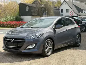 Hyundai i30 blue Trend Tüv und Service neu *Garantie*