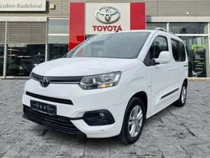 Toyota Proace City Verso 1.5 L1 Team D AHK*Navi*ACC*KAM Bild 2