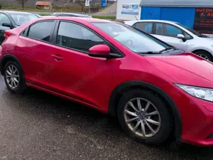 Honda Civic 2.2 i-DTEC Sport Bild 2