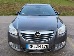 Opel Insignia Insignia 2.0 CDTI Sports Tourer ecoflex Sport Bild 2