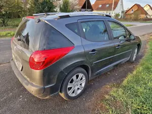 Peugeot 207 Bild 3