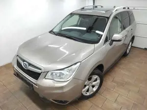 Subaru Forester 2.0 D AUTOMATIK ALLRAD 4X4  XENON KLIMA EURO-6 AHK