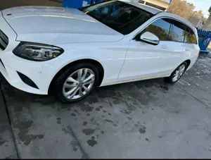 Mercedes-Benz C 220 C 220 d T 9G-TRONIC Edition C
