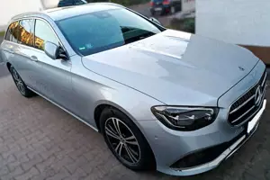 Mercedes-Benz E 220 E 220 d T 9G-TRONIC Avantgarde