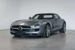 Mercedes-Benz SLS Coupe Bild 2