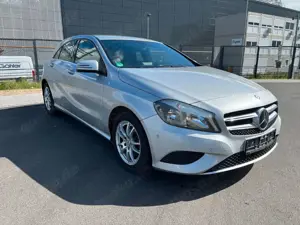 Mercedes-Benz A 180 BlueEffic. Automatik Leder Navi 2.Hand