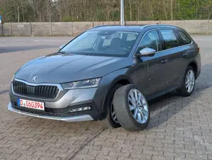 Skoda Octavia Combi Scout 4x4 AID/HeadUp/ACC/