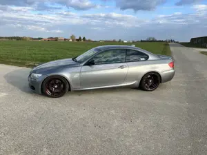 BMW 335 is Coupe DKG