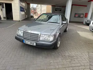 Mercedes-Benz Baureihe 124 CE-Klasse 300 CE-24+Klima+RIAL FELGEN Bild 5