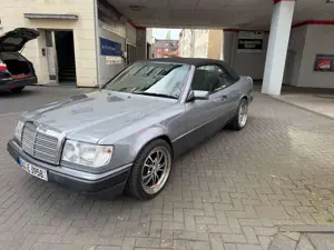 Mercedes-Benz Baureihe 124 CE-Klasse 300 CE-24+Klima+RIAL FELGEN Bild 4