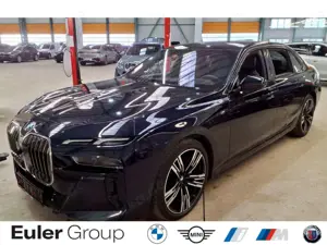 BMW 740 d xDrive M Sport 21'' PanoSky IconGl AHK StHzg Kli