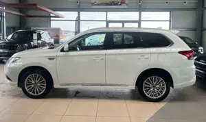 Mitsubishi Outlander Bild 2