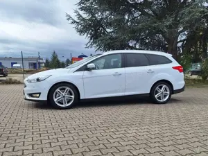 Ford Focus Focus Turnier 2.0 TDCi DPF Start-Stopp-System Titanium