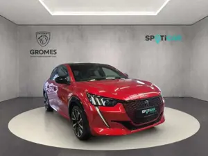 Peugeot 208 e- GT 136 Panorama SHZ LED ACC Navi Digitales Cock
