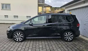 Volkswagen Touran 1.5 TSI Highline 7-S Pano LED R-line AHK Bild 4