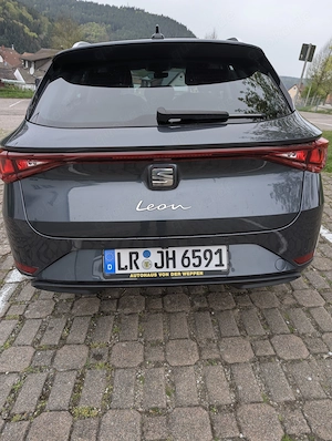 Seat Leon Sportstourer 1,5 TSI Xcellence, Standheizung, 2 J. Garantie, ACC, AHK unbenutzt, Klima Bild 9