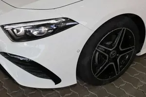 Mercedes-Benz A 200 d AMG MBUX+RüKam+M-LED+Pano+AHK+Night+DAB Bild 3