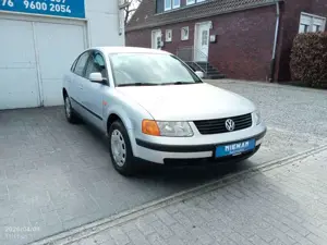 Volkswagen Passat TÜV NEU, 1JAHR GEWÄHRLEISTUNG Bild 4