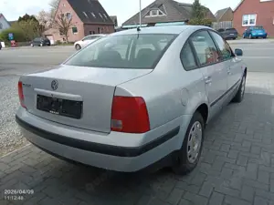 Volkswagen Passat TÜV NEU, 1JAHR GEWÄHRLEISTUNG Bild 2