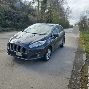 Ford Fiesta 1.0 EcoBoost Titanium / TÜV+Reifen neu