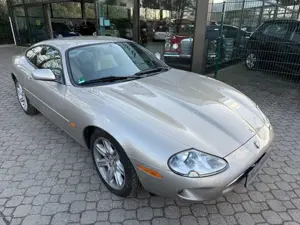 Jaguar XK8