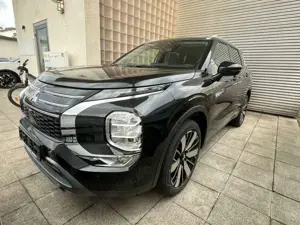 Mitsubishi Outlander PHEV Intro Edition 4WD