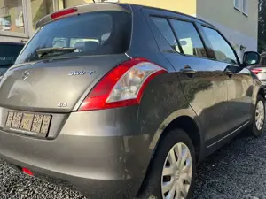Suzuki Swift Swift  5-Türer 1.2 4x4 Club Bild 4