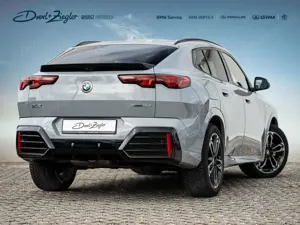 BMW X2 sDrive18d M-Sport AHK PANO ACC RFK AktivSitz Bild 3