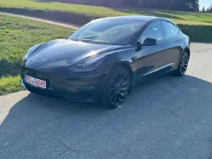 Tesla Model 3 Performance Dual AWD FACELIFT WÄRMEPUMPE