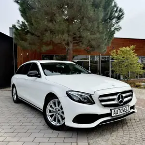 Mercedes-Benz E 220 E220 T-Modell Leder,MB LED,Kamera,Navigation,SHZ