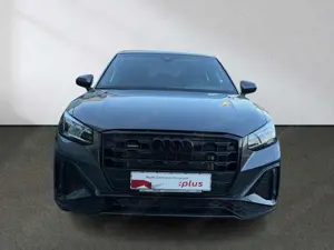 Audi Q2 S line 40 TFSI quattro Matrix Panorama ACC Bild 4