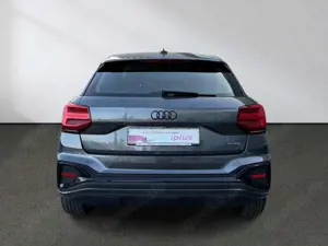 Audi Q2 S line 40 TFSI quattro Matrix Panorama ACC Bild 5