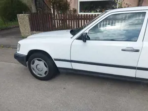 Mercedes-Benz E 230 230 E