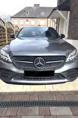 Mercedes-Benz C 300 9G-TRONIC AMG Line